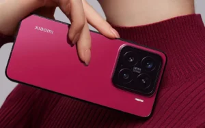 Xiaomi-15-Custom-Edition-in-Rouge-Red-color-8