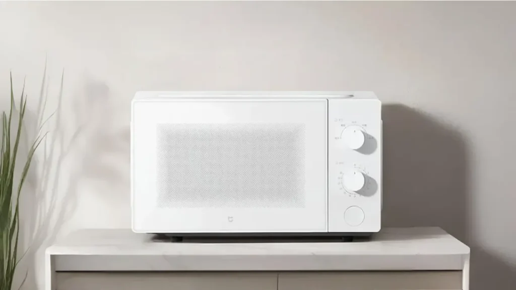 Die Mijia 20L Mikrowelle bietet fünf einstellbare Leistungsstufen. Nutzer können zwischen niedriger Leistung für das Weichmachen von Butter