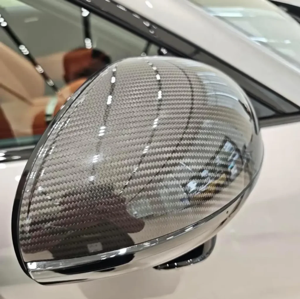 Der Xiaomi YU7 Max: Ein elektrischer Hochleistungs-SUV mit Carbon faser, 690 PS und 760 km Reichweite. Konkurrenz zum Tesla Model Y!