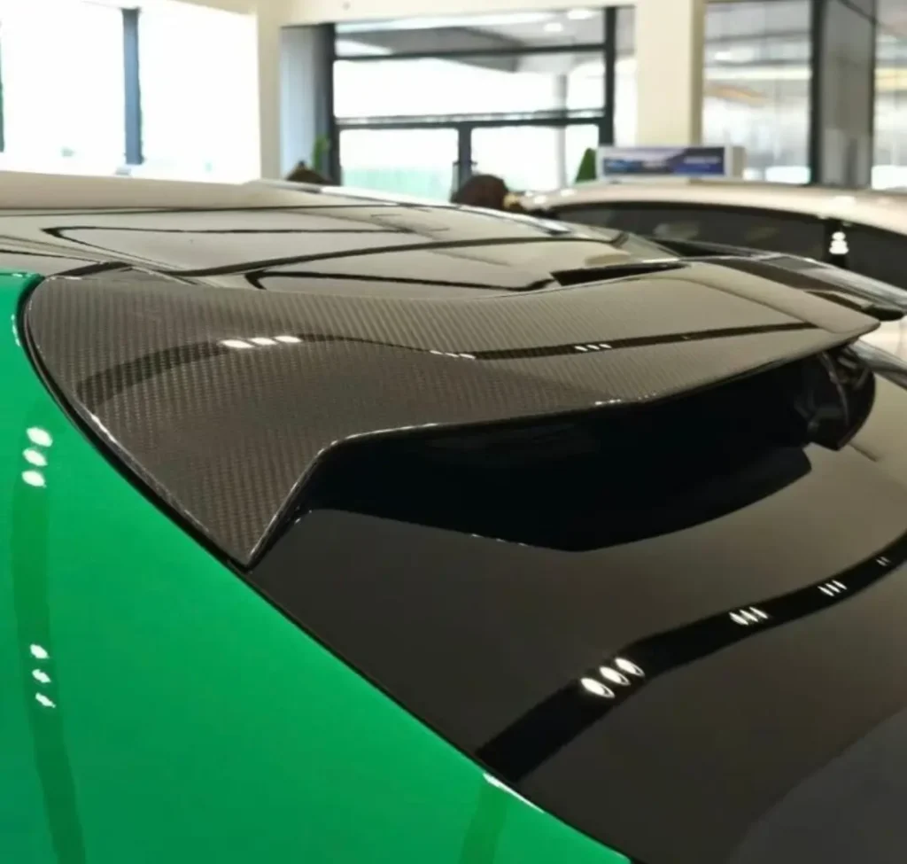 Der Xiaomi YU7 Max: Ein elektrischer Hochleistungs-SUV mit Carbon faser, 690 PS und 760 km Reichweite. Konkurrenz zum Tesla Model Y!