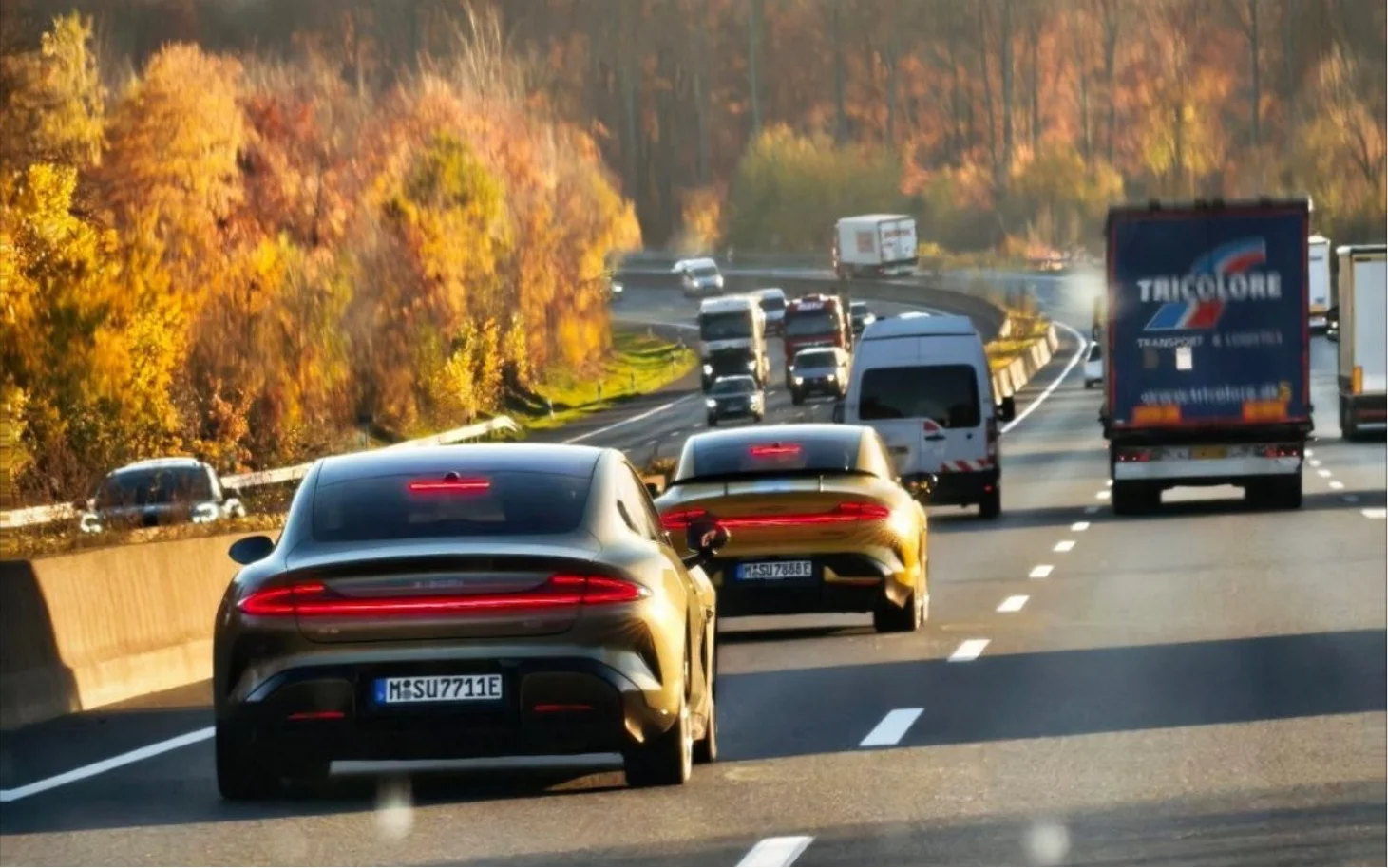 Xiaomi SU7 Ultra: 260 km/h in Deutschland! Elektroauto-Test & Highspeed-Fahrt - Xiaomi SU7 Ultra